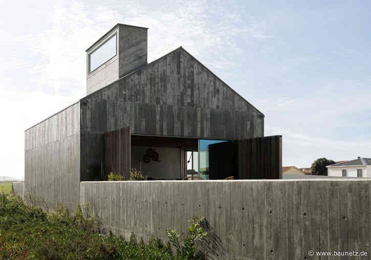 Hommage an die Fischerhütte - Ferienhaus von Pedro Henrique Arquiteto in Esmoriz