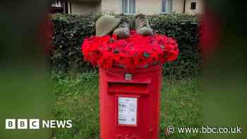 Cambridgeshire village post box gets 'poignant' topper