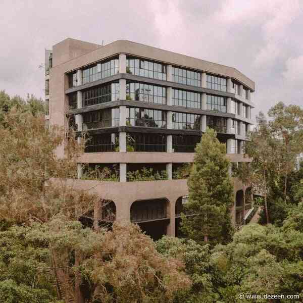 StudioSC and Base Taller create concrete office building on steep Colombia site