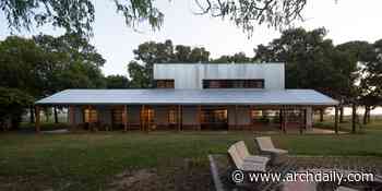 Country House in Pila / DRM Arquitectura