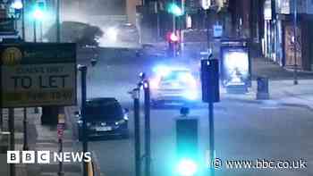 On-the-run man crashes speeding car into shop in Swindon