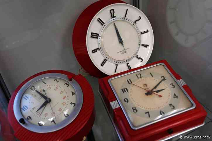 Daylight saving 2023: Here’s what a sleep expert says about the time change