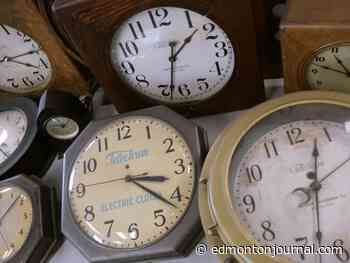 Albertans set to 'fall back' one hour Sunday morning