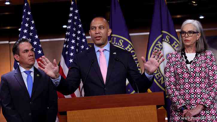 Jeffries vows Democrats will 'support each other' as groups threaten to primary anti-Israel progressives