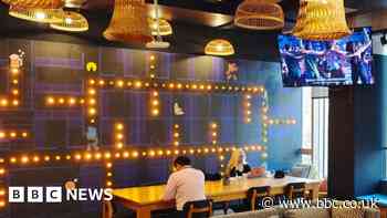 WeWork: Shares plunge after reports say firm is filing for bankruptcy