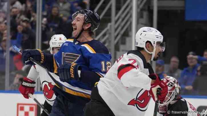 Hayes helps Blues snap skid by burning Devils 4-1