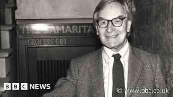 Samaritans founder Chad Varah honoured with Barton birthplace plaque