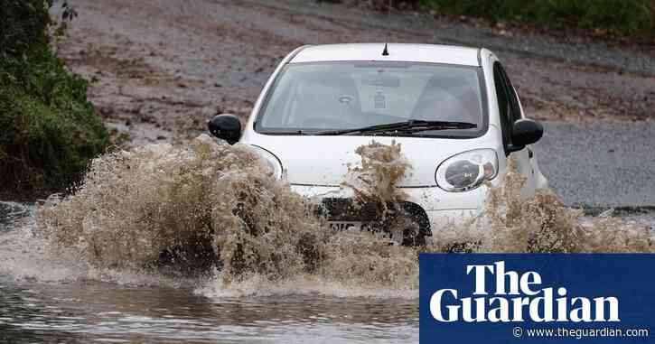 Flood warnings issued for south England amid heavy rain after Storm Ciarán