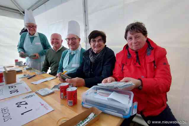 “We hebben zelfs even de ingang moeten barricaderen”: stormloop op laatste stickers voor Eekloos plakboek