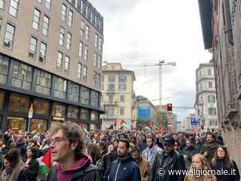 Cori choc a Milano: "Hamas è resistenza". E Salvini attacca: "Fascisti"
