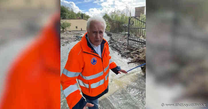 “Guardate il torrente, ora scorre all’interno di un’abitazione”: il presidente Giani mostra gli effetti dell’alluvione in provincia di Prato