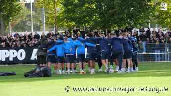 Vor Derby: Fans peitschen Eintracht-Profis beim Training ein