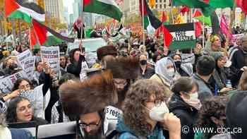 Thousands march outside U.S. Consulate in Toronto in support of Palestinians