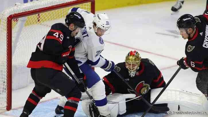 Lightning bolt past slumping Senators 6-4