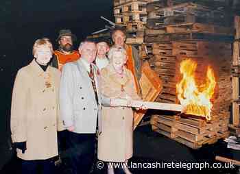 Bonfire night photos show how we celebrated back in 1997