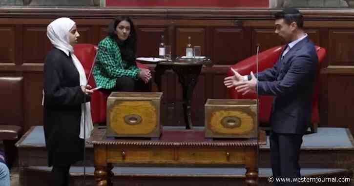 Watch: Ben Shapiro Systematically Schools Oxford Students During Israeli-Palestinian Debate