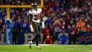 Bucs CB Dean suffers concussion against Texans