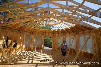 Some homes are being built to stand up to hurricanes and cut emissions, too