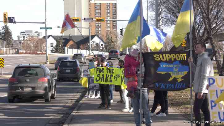 Calgary’s Ukrainian community holds rally, demands Russia be recognized as terrorist state