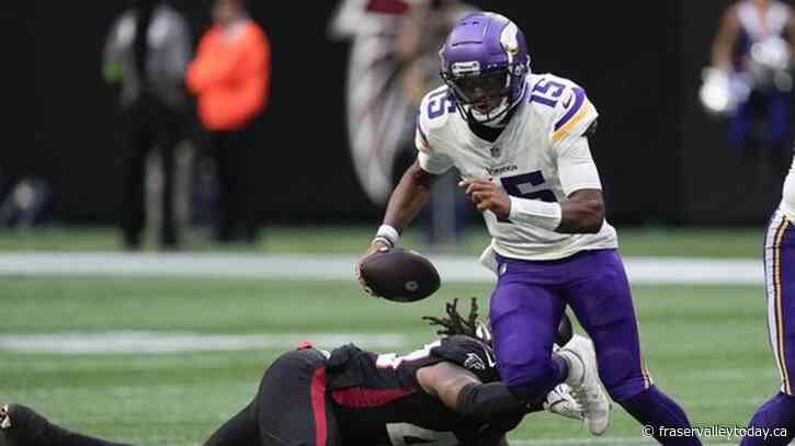 Dobbs rallies Vikings days after trade to edge Falcons 31-28