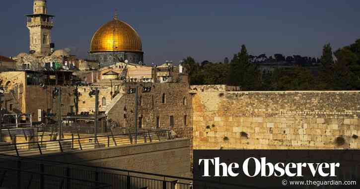 Schools in England block lessons on Middle East over fears of bias claims