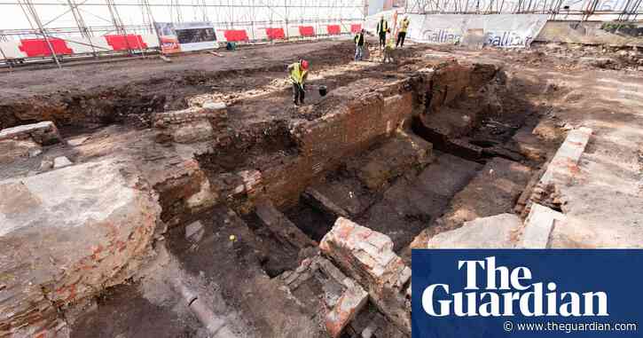 Luxury London tower near remains of Shakespearean theatre opens