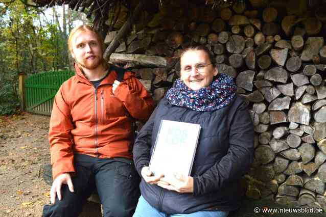 Moeder en zoon met hart voor natuur kleuren lente en zomer in ‘Boslof’-boek van Dieter Coppens