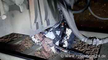 Kinderwagen auf Gleisen: Notbremsung - Zugführer sichtlich unter Schock