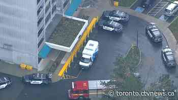 Police investigating daylight shooting at Scarborough apartment building