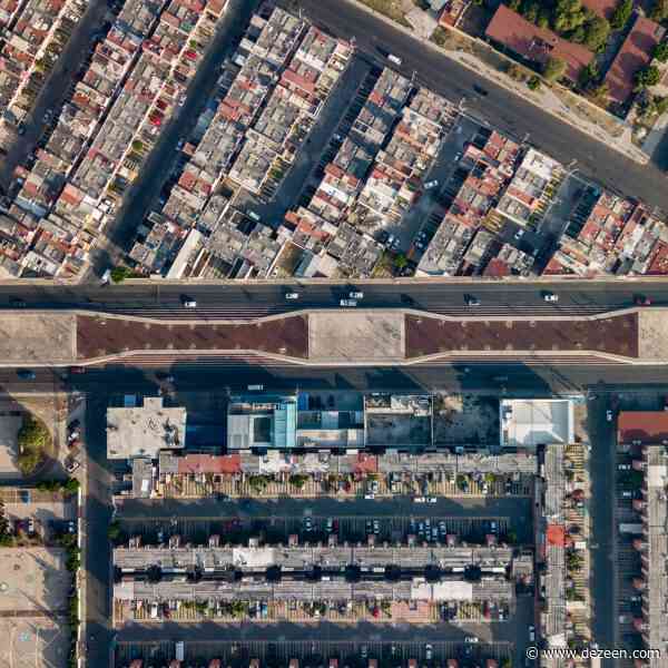 Taller Capital practises "retroactive infrastructure" for linear park in Mexico