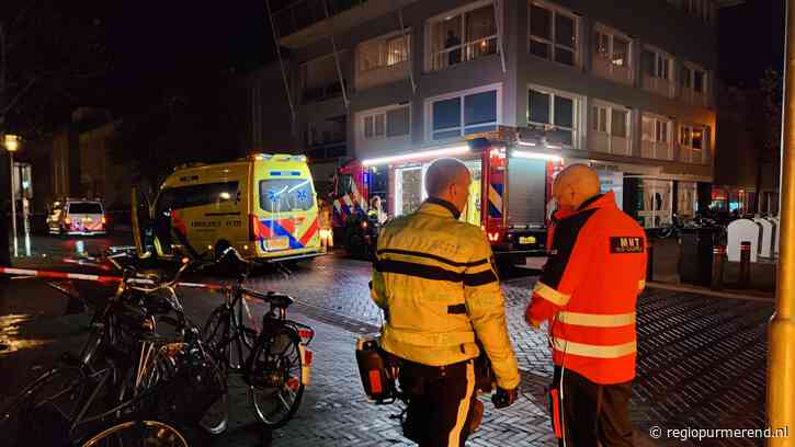 Scooterrijder onder begeleiding MMT-arts naar ziekenhuis