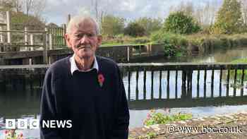 Man contracts sepsis after paddle in River Kennet