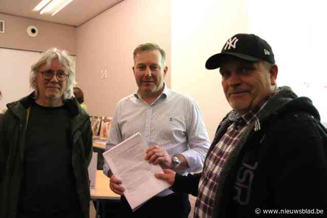 350 Heffenaars tekenen petitie tegen LPG-garage in centrum van het dorp