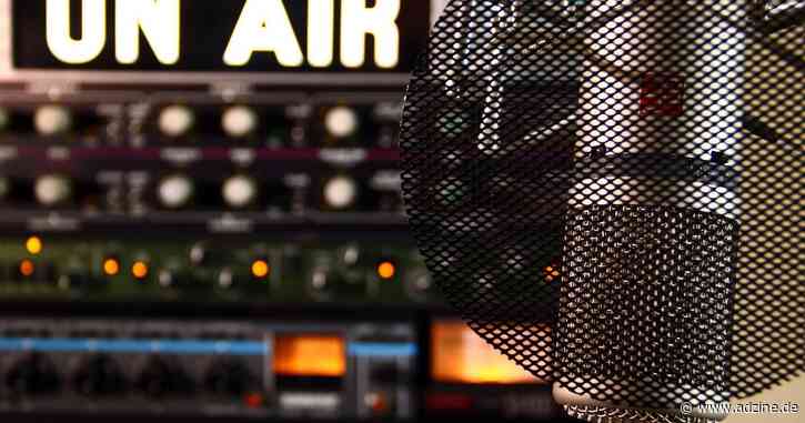 Decathlon kauft erstmals programmatisch Live-Radiowerbung ein