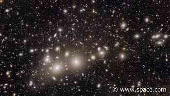 Euclid 'dark universe' telescope captures 1st full-color views of the cosmos (images)