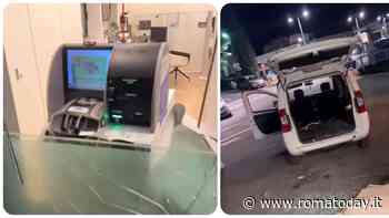 Spaccano vetrata della banca Intesa di via Nomentana ma il colpo fallisce