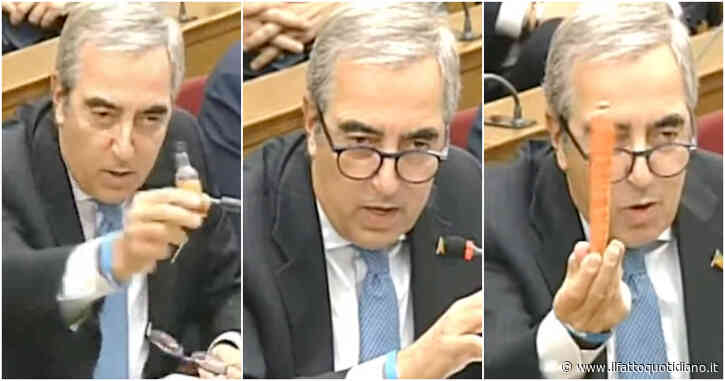 Ranucci in Vigilanza Rai, Gasparri fuori controllo in commissione: prima offre un cognac, poi tira fuori una carota