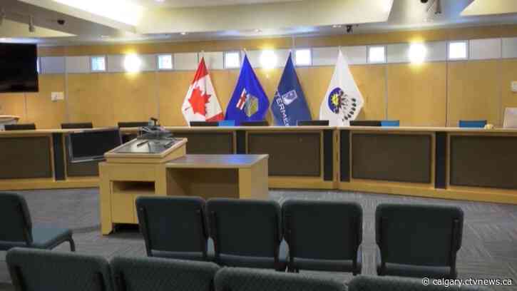 Chestermere city council renews call to take Alberta to court