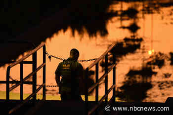 Democratic lawmakers want to prohibit shackling pregnant migrant women