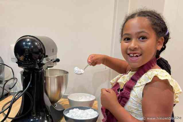 Fhénia bakt koekjes voor de Warmste Week, “omdat alle kinderen net zoals ik moeten kunnen opgroeien zonder zorgen”