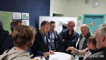 Rege Beteiligung bei der Bürgerversammlung im Kemptener Stadtteil Lenzfried