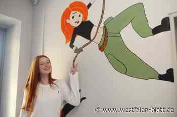 Marianum in Warburg: Schülerinnen malen in der Mädchentoilette