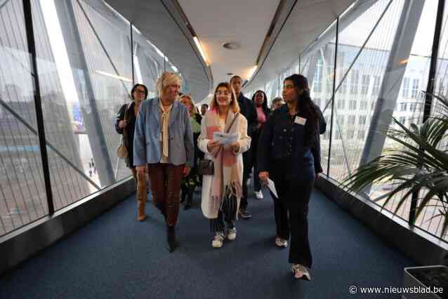 Antwerpse leerlingen bepleiten de vrede in het Europees Parlement: “Alsjeblieft, doe iets”