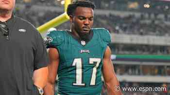 Eagles LB Dean has Lisfranc sprain, source says