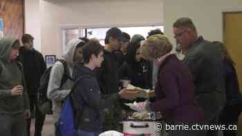 Free lunch program at Hope Chapel nourishes hundreds of students