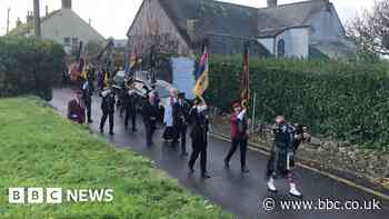 Funeral procession for WW2 paratrooper veteran