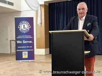 Generalleutnant plaudert in Fallersleben aus dem Nähkästchen