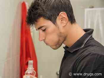 Salt Water Gargling, Nasal Irrigation May Keep COVID From Worsening