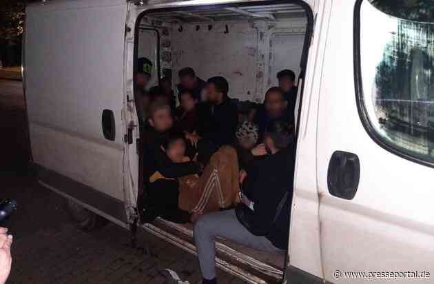 BPOLD-B: Bundespolizei deckt Schleusung von 24 Personen in einem Transporter auf