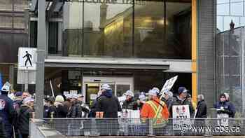 The strike is on - Hamilton transit workers take to the picket lines Thursday morning